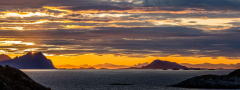 Golden geht die Sonne auf