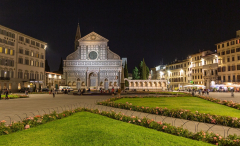 Die Piazza Santa Maria bei  Nacht